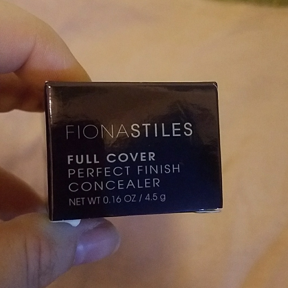 Fiona Stiles Concealer